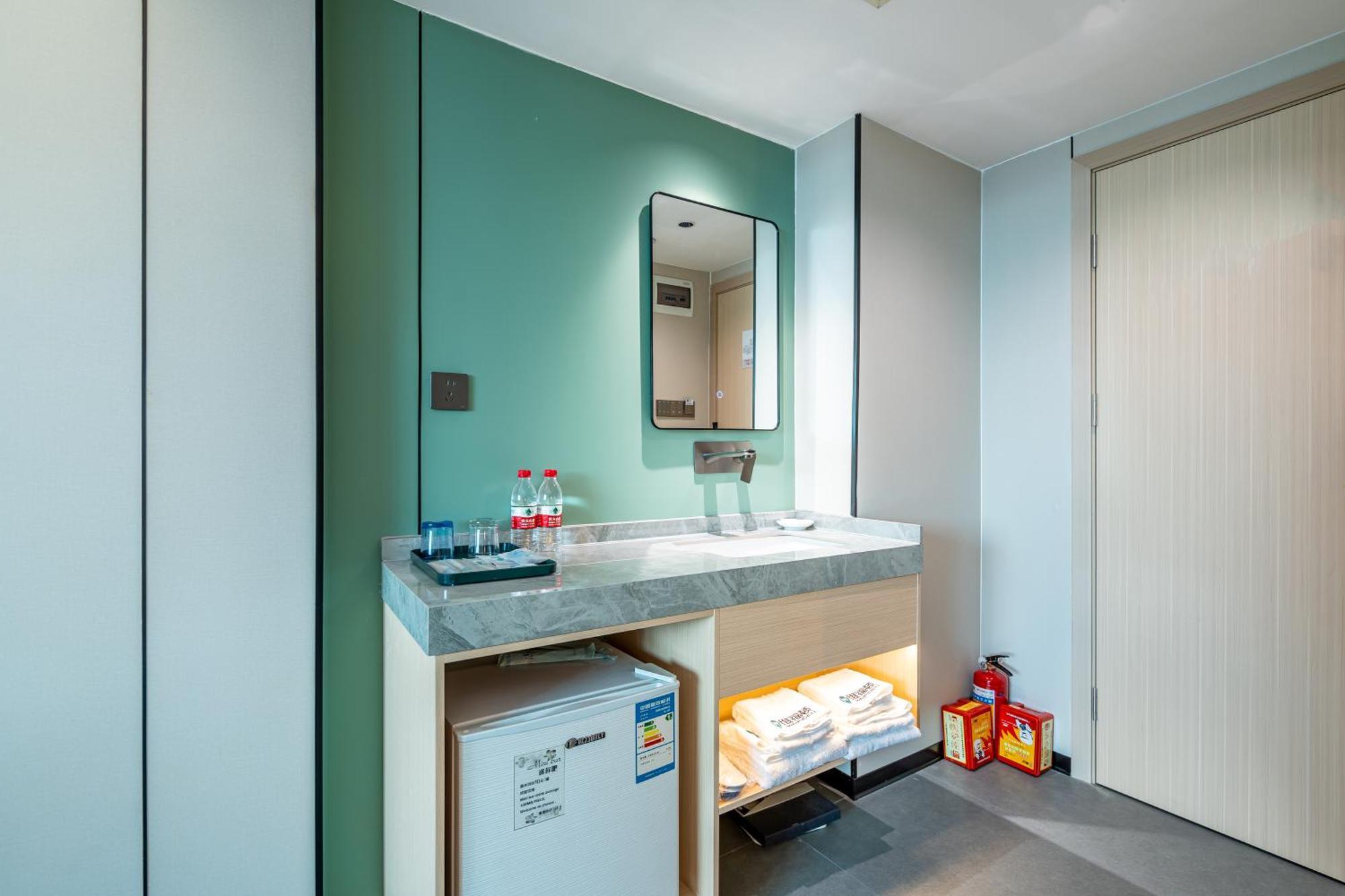 Waifiden Hotel -Former Tokai Hotel - Xiaobei Metro Station - During The Canton Fair, There Will Be Shuttle Buses For Transportation Back And Forth Buitenkant foto